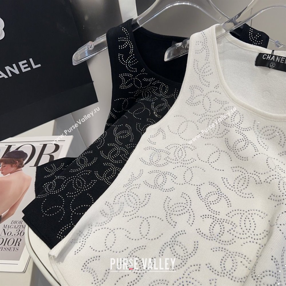 Chanel Knit Vest with Strass CC White 2025 0314 (SHI-250314033)