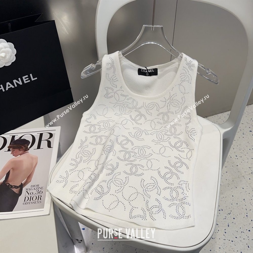 Chanel Knit Vest with Strass CC White 2025 0314 (SHI-250314033)