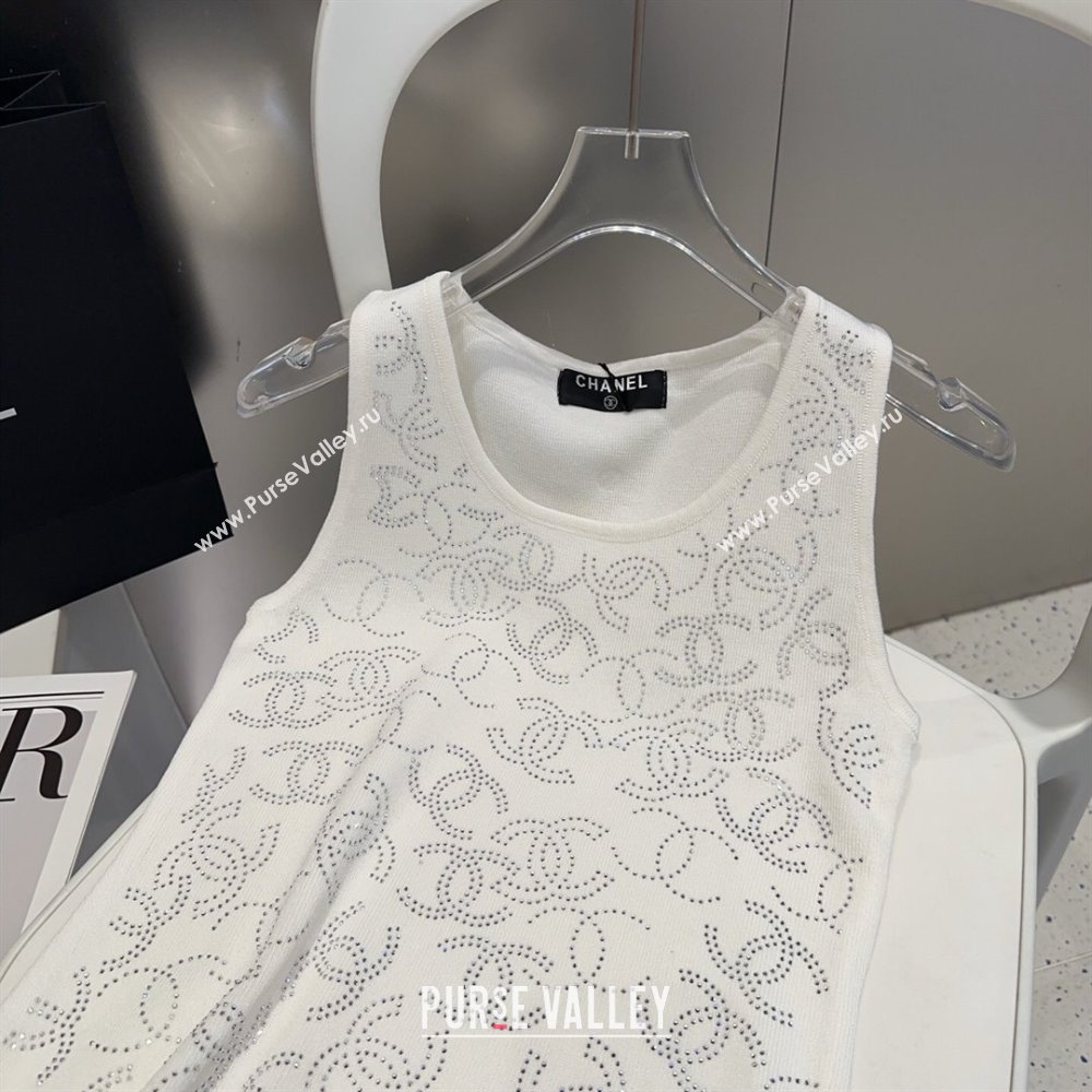 Chanel Knit Vest with Strass CC White 2025 0314 (SHI-250314033)