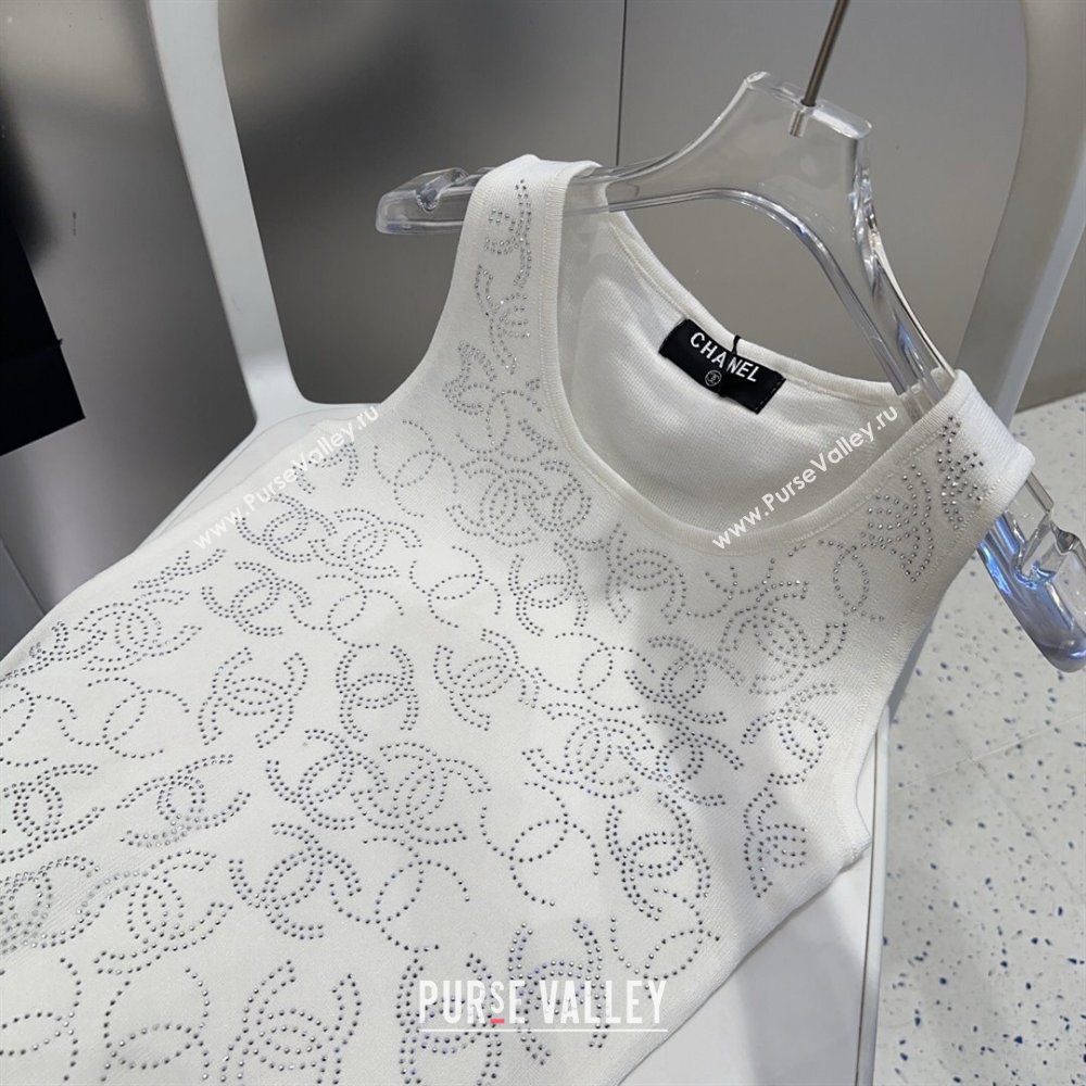 Chanel Knit Vest with Strass CC White 2025 0314 (SHI-250314033)