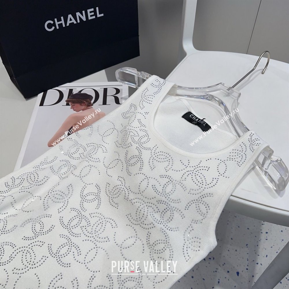 Chanel Knit Vest with Strass CC White 2025 0314 (SHI-250314033)