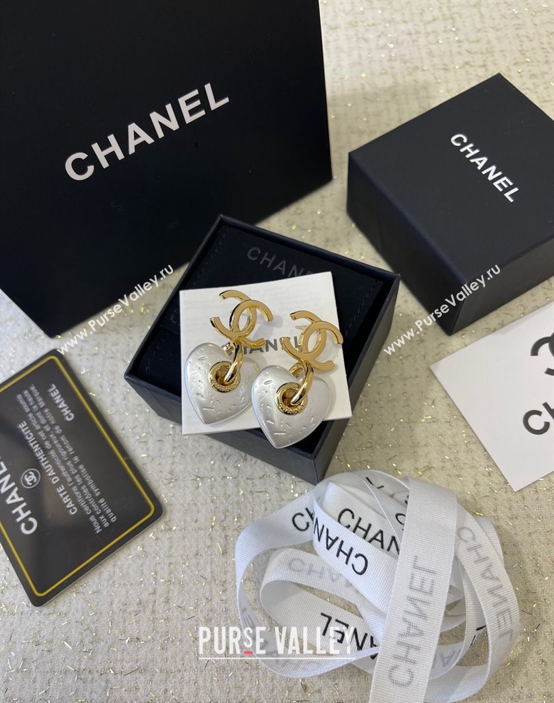 Chanel CC Short Earrings White 2024 CH082104 (YF-240821051)