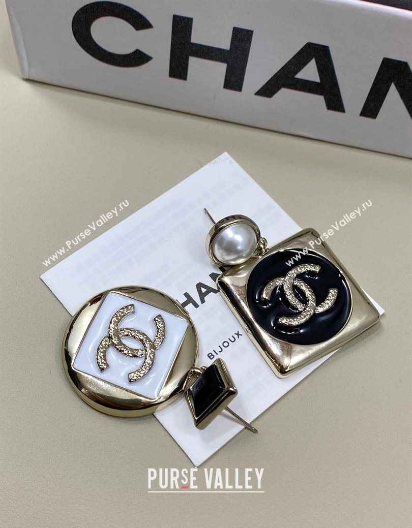 Chanel Short Earrings White/Black 2026 CH011001 (YF-260110011)