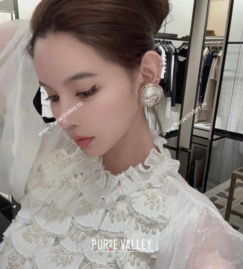 Chanel Large Studs Earrings White 2026 0108 (YF-260108114)