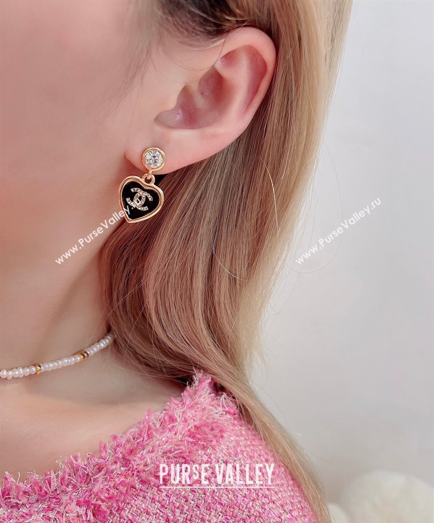 Chanel Heart Short Earrings Black 2026 0108 (YF-260108122)