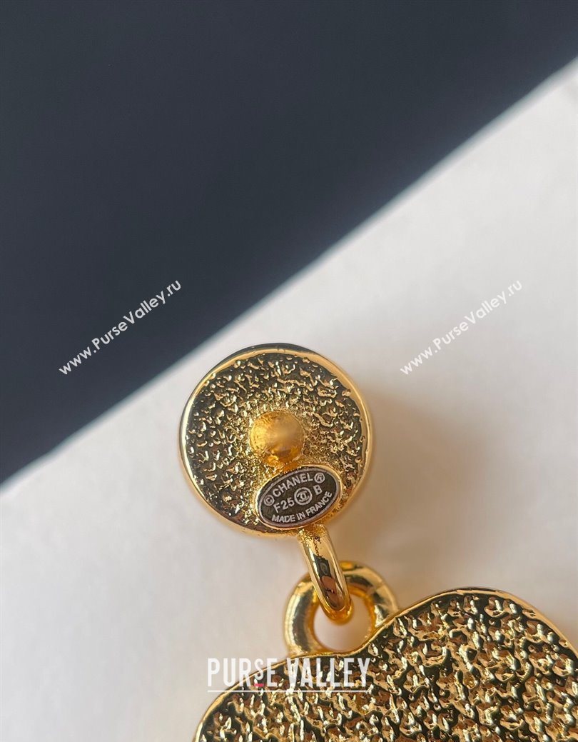 Chanel Heart Short Earrings Black 2026 0108 (YF-260108122)