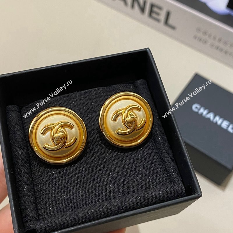 Chanel Round Stud Earrings Gold 2024 0730 (YF-240730031)