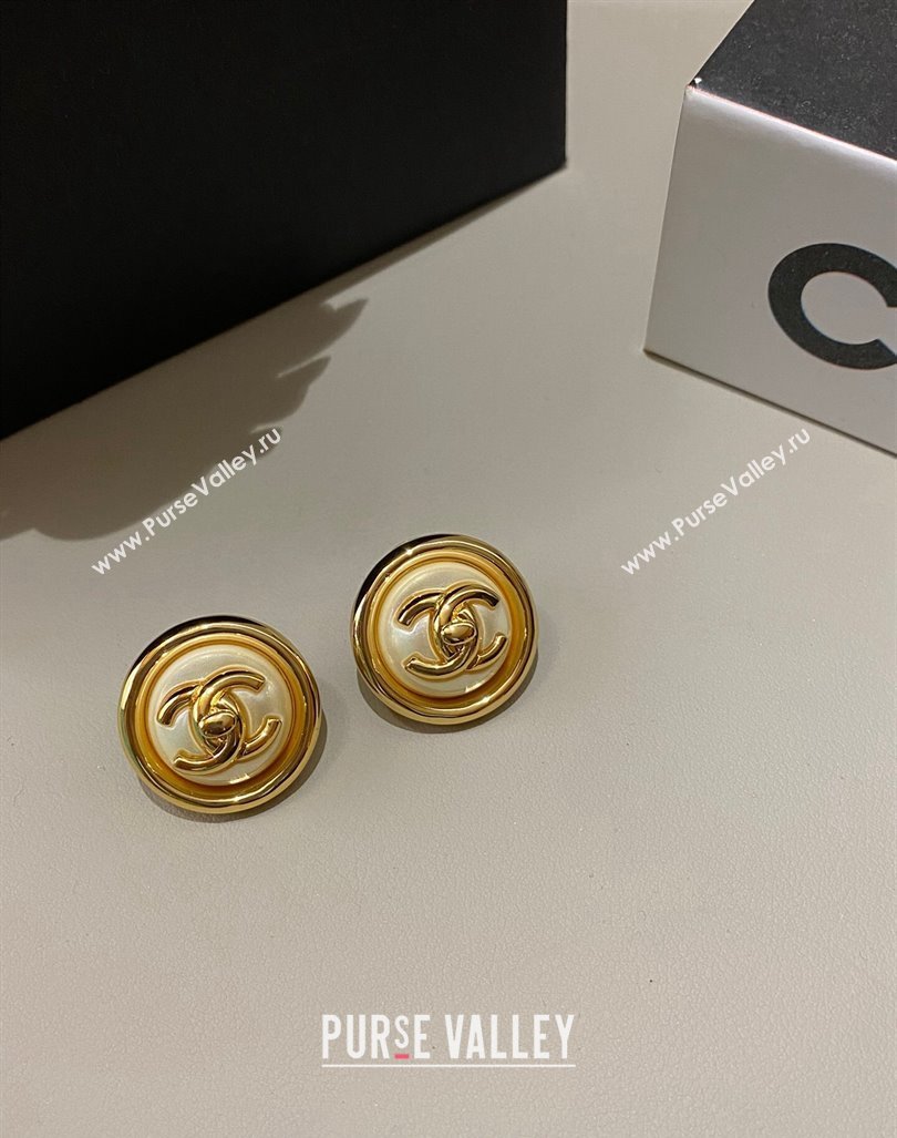 Chanel Round Stud Earrings Gold 2024 0730 (YF-240730031)