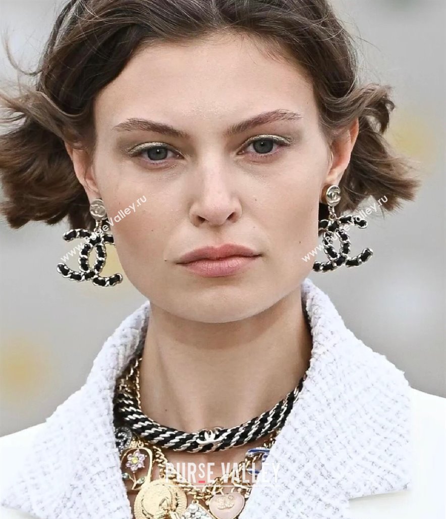 Chanel Maxi Chain CC Short Earrings Black 2025 (YF-250113079)