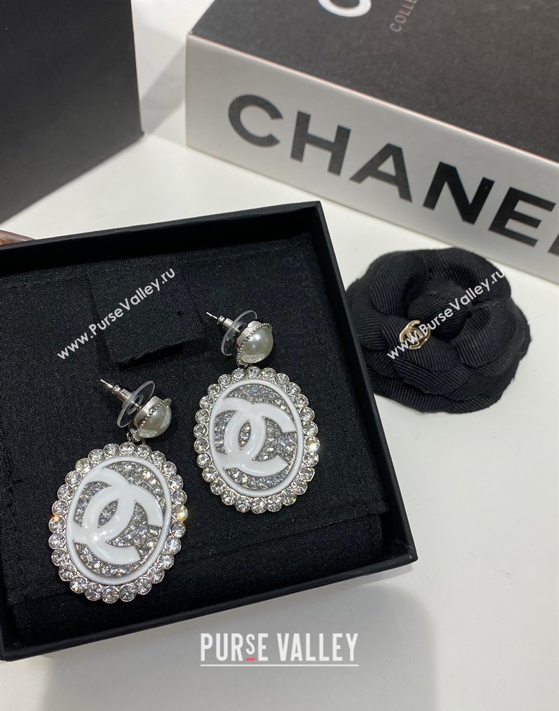 Chanel Oval Short Earrings with Strass 2025 0114 (YF-250114025)