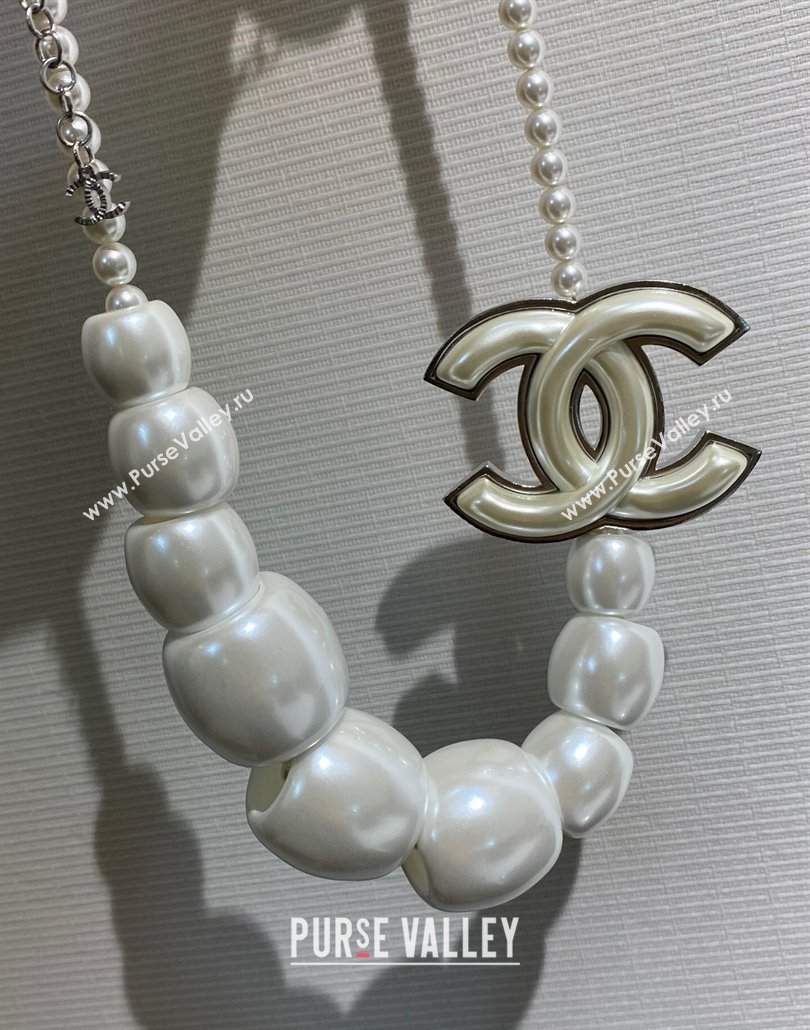 Chanel Maxi Resin Necklace White 2025 0114 (YF-250114029)