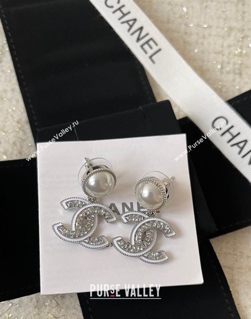 Chanel CC Short Earrings with Sequins White 2025 ABE871 (YF-250114033)