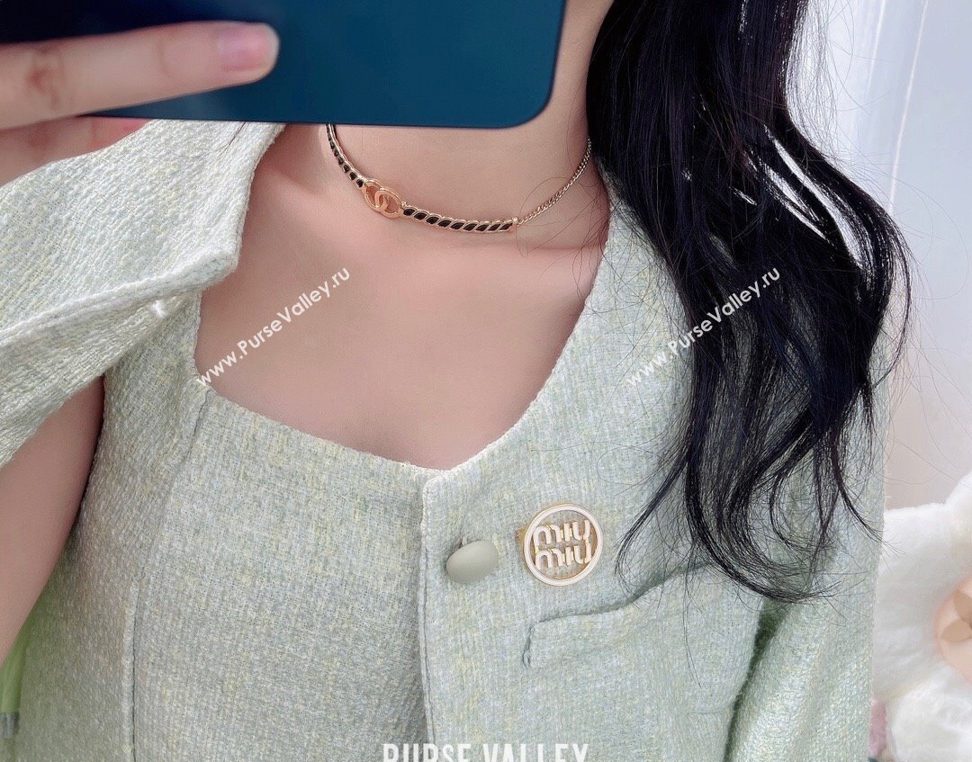 Miu Miu Logo Round Brooch White/Black 2025 0113 (YF-250113089)