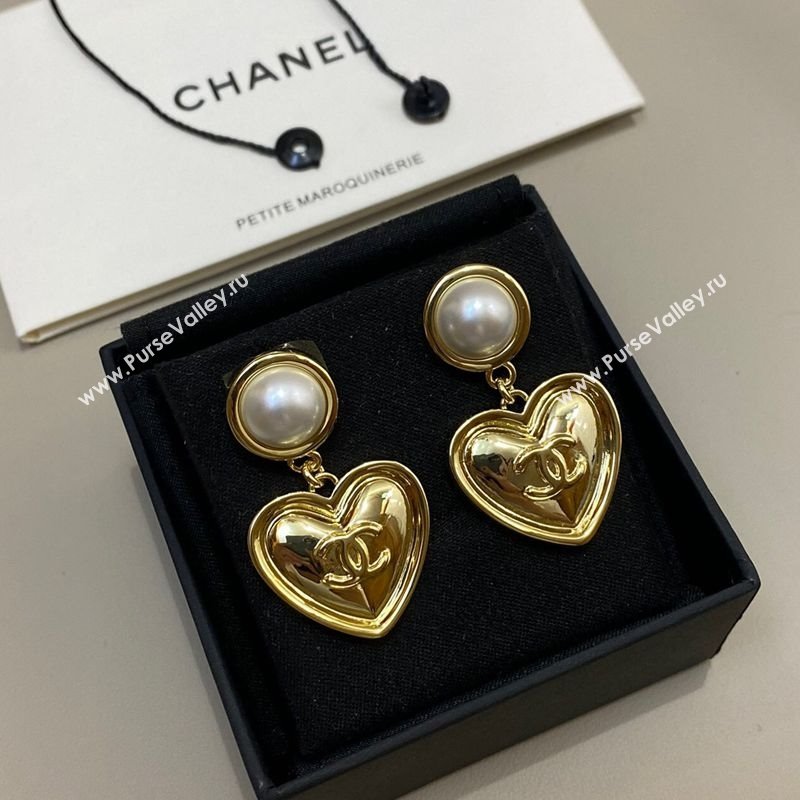 Chanel Vintage Heart Short Earrings 2025 0114 (YF-250114003)