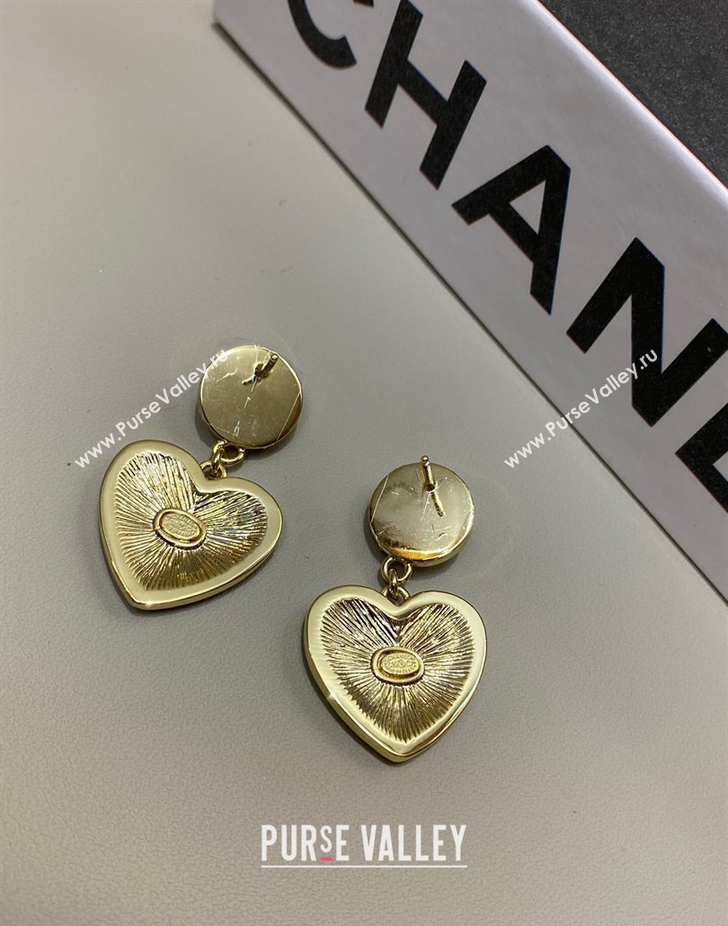 Chanel Vintage Heart Short Earrings 2025 0114 (YF-250114003)