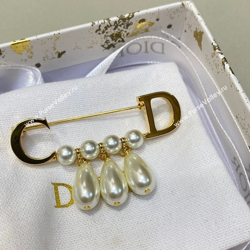 Dior Pearls Brooch 2025 0113 (YF-250113099)