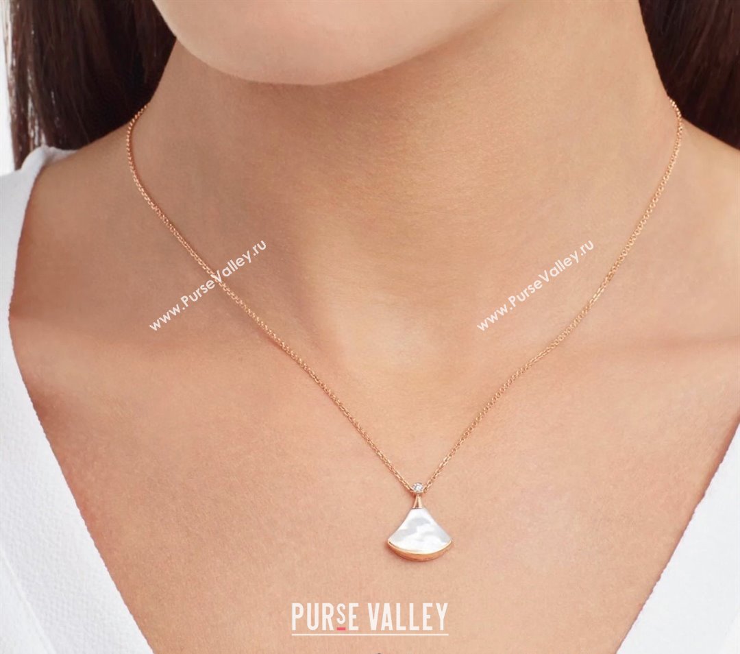 Bvlgari Divas Dream Pendant Necklace White/Gold 2025 0114 (YF-250114062)