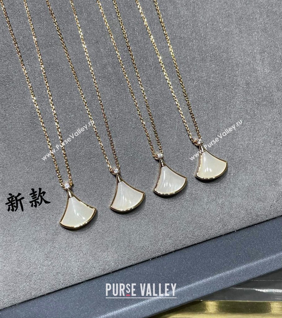 Bvlgari Divas Dream Pendant Necklace White/Gold 2025 0114 (YF-250114062)