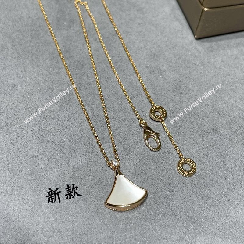 Bvlgari Divas Dream Pendant Necklace White/Gold 2025 0114 (YF-250114062)