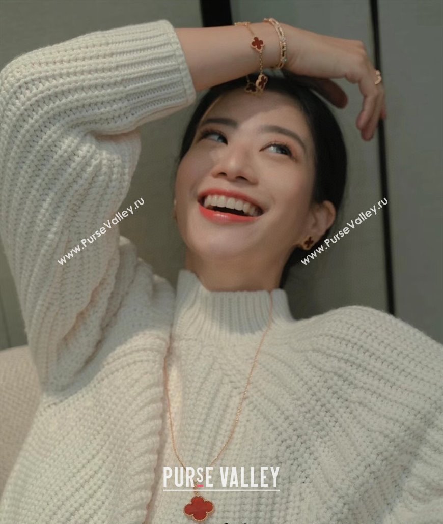 Van Cleef Arpels Magic Alhambra long necklace, 1 motif in 18K yellow gold Red 2025 0114 (YF-250114084)