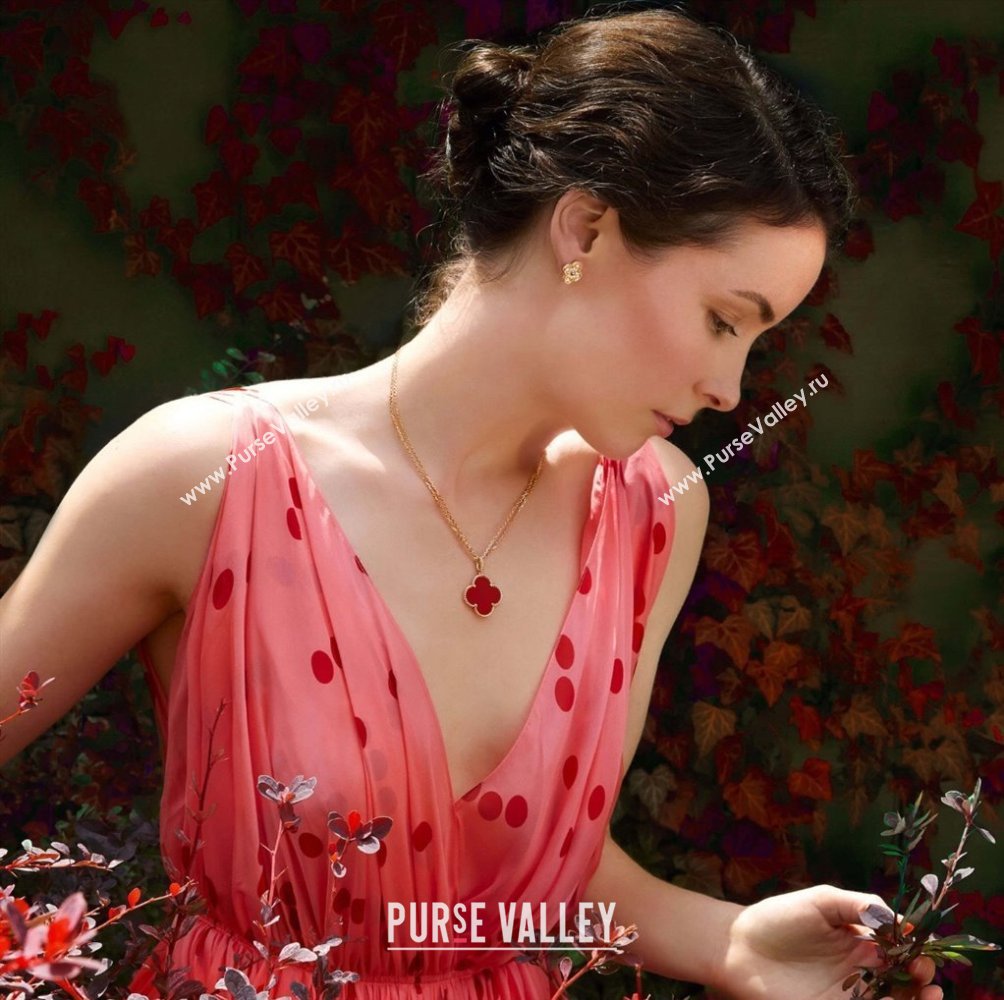 Van Cleef Arpels Magic Alhambra long necklace, 1 motif in 18K yellow gold Red 2025 0114 (YF-250114084)