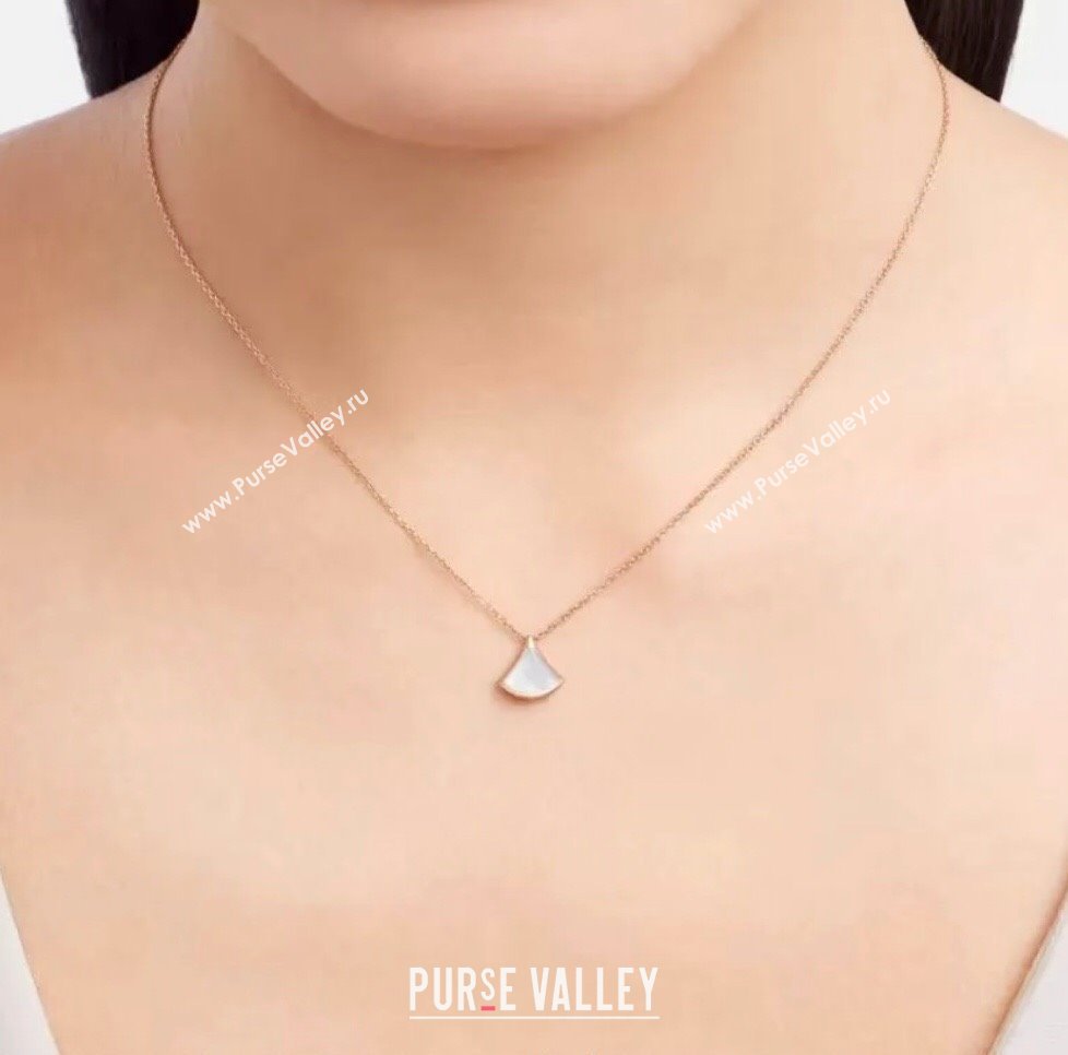 Bvlgari Divas Dream Mini Pendant Necklace White/Rose Gold 2025 0114 (YF-250114055)