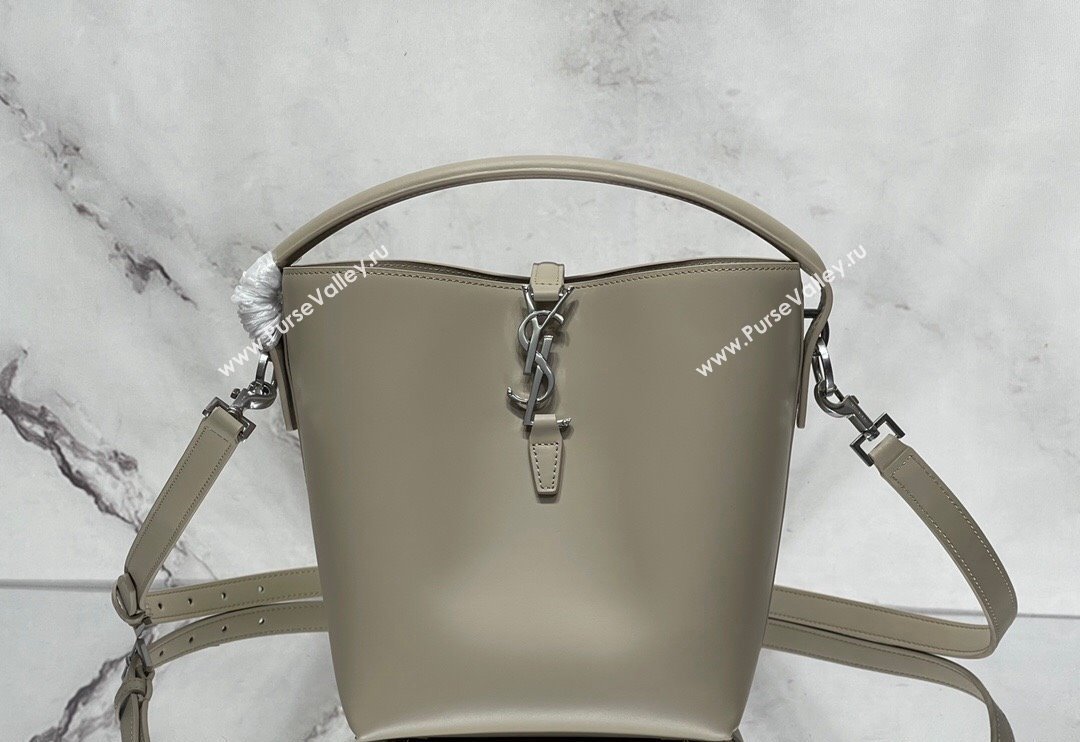 Saint Laurent Le 37 Small Bucket bag in Shiny Leather 749036 Grey 2024 (nana-240202004)