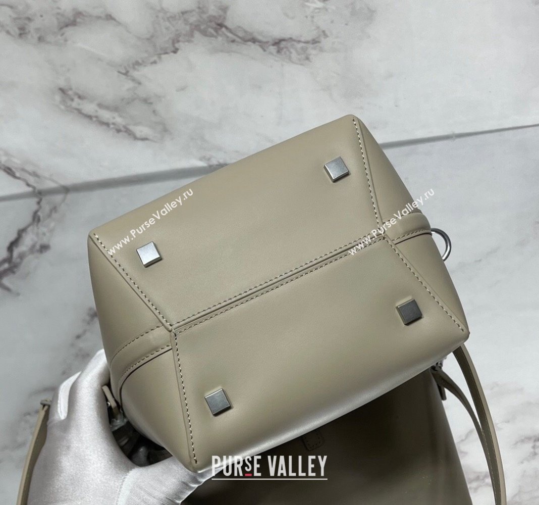 Saint Laurent Le 37 Small Bucket bag in Shiny Leather 749036 Grey 2024 (nana-240202004)