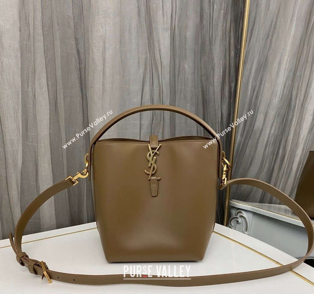 Saint Laurent Le 37 Small Bucket Bag in Shiny Leather 749036 Dark Cork 2024 0525 (nana-240525032)