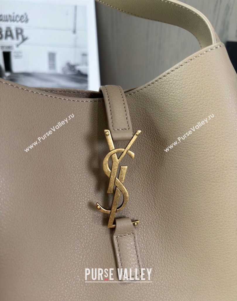 Saint Laurent LE 5 À 7 Soft Small Hobo Bag in Grained Leather 713938 Beige 2024 TOP (hongs-240713006)