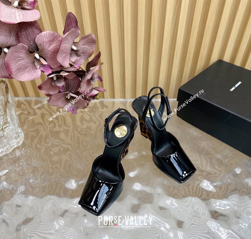 Saint Laurent La Scandale Open Toe Wedge Sandals 11cm in Patent Leather Black/Leopard Print 2025 (MD-250225058)