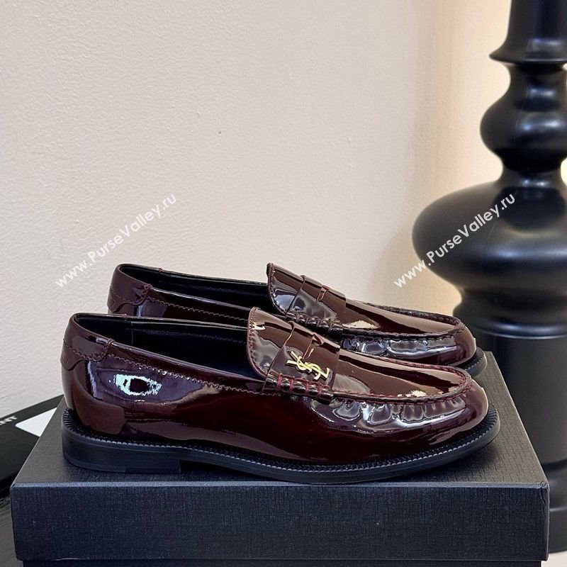 Saint Laurent Le Loafers Penny Slippers in Patent Leather Burgundy 2025 (KER-250424028)