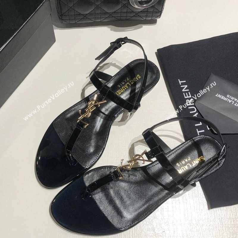 Saint Laurent Cassandra Flat Thong Sandals in Patent Leather Black/Gold 2025 0424 (MD-250424001)