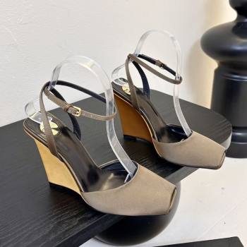 Saint Laurent La Scandale Open Toe Wedge Sandals 11cm in Satin Green/Gold 2025 8180079 (MD-250424060)