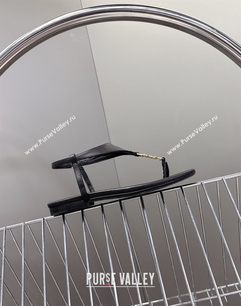 Saint Laurent Cassandre Flat Thong Sandals in Smooth Leather Black 2025 818293 (MD-250424044)