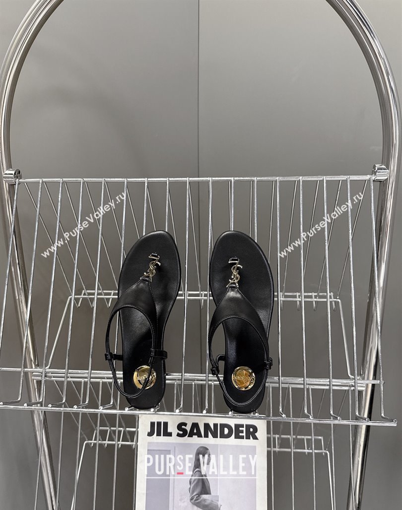 Saint Laurent Cassandre Flat Thong Sandals in Smooth Leather Black 2025 818293 (MD-250424044)