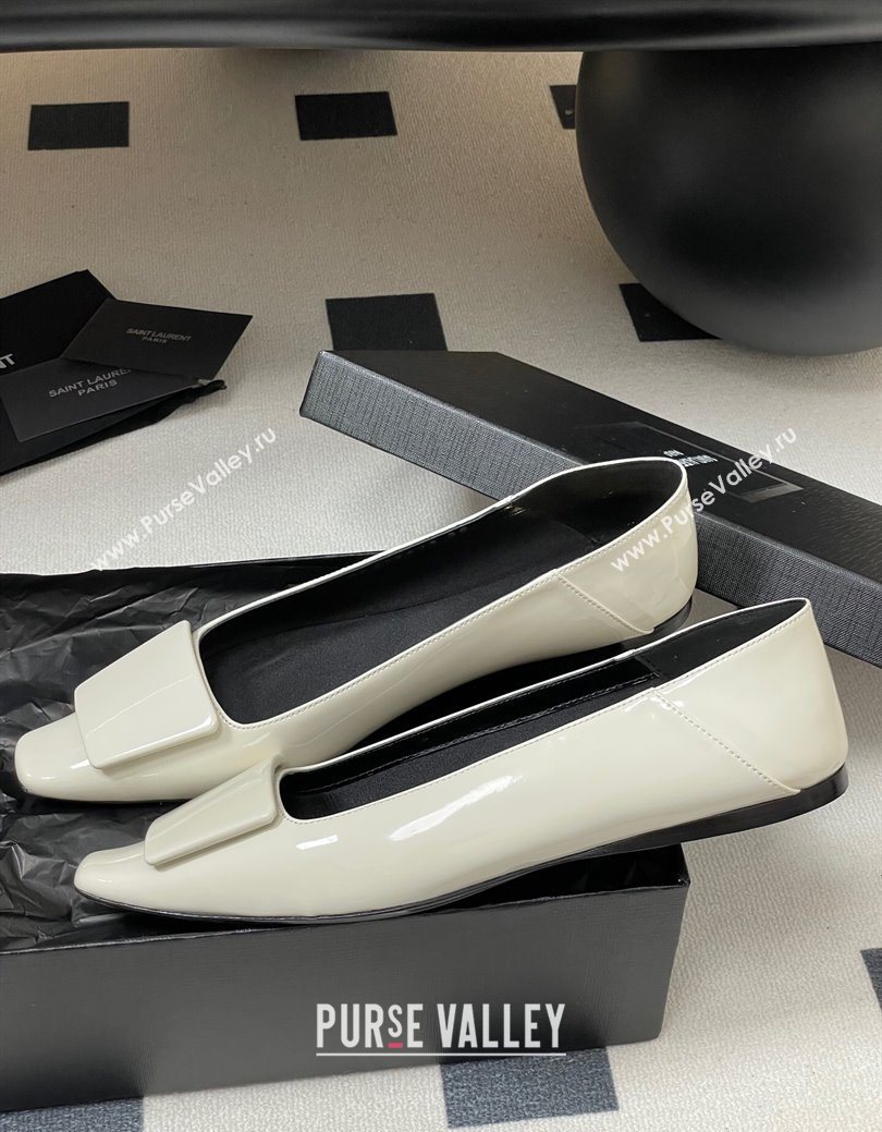 Saint Laurent Cassandre Ballerinas Flat with Square Buckle in Patent Leather White 2025 (MD-250825105)