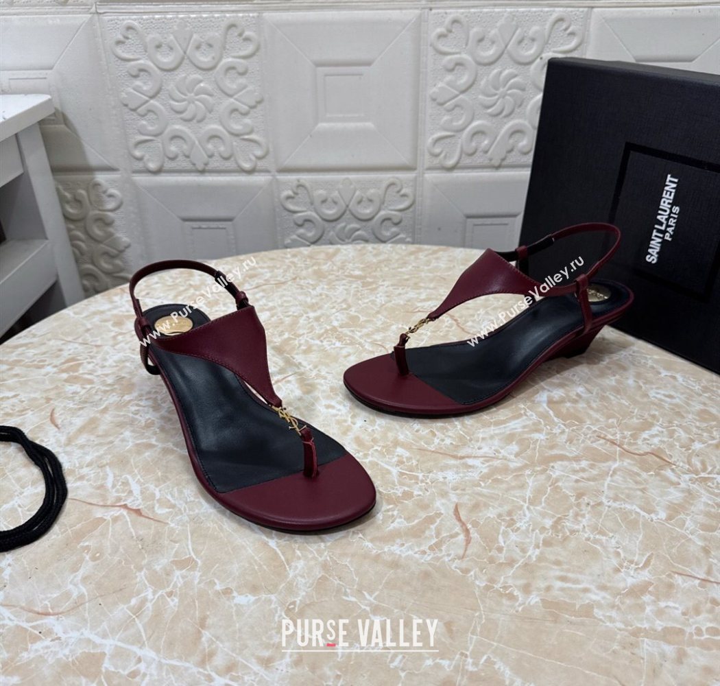 Saint Laurent Cassandra Wedge Thong Sandals 3.5cm in Calfskin Burgundy 2025 825279 (MD-250825121)