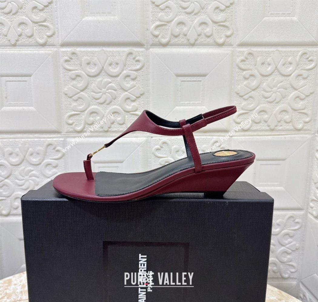 Saint Laurent Cassandra Wedge Thong Sandals 3.5cm in Calfskin Burgundy 2025 825279 (MD-250825121)