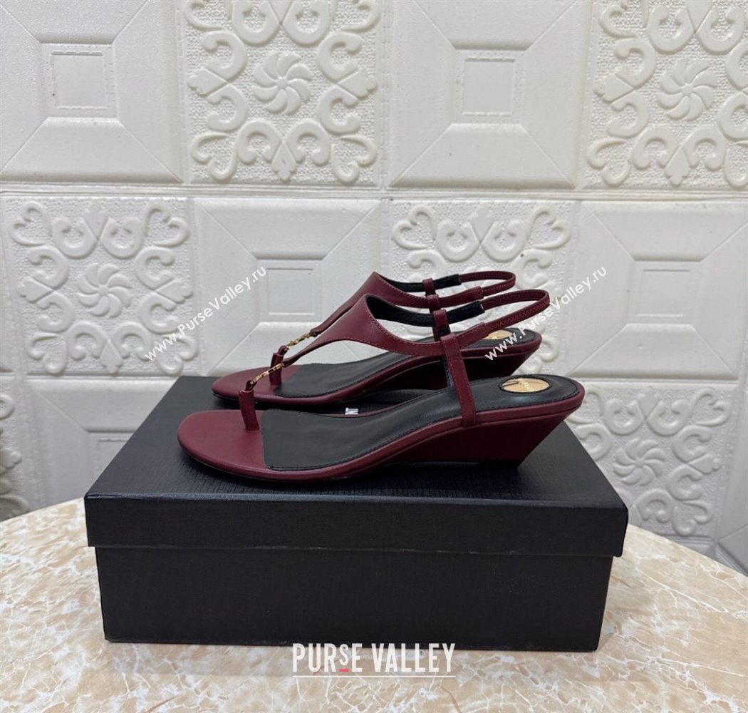 Saint Laurent Cassandra Wedge Thong Sandals 3.5cm in Calfskin Burgundy 2025 825279 (MD-250825121)