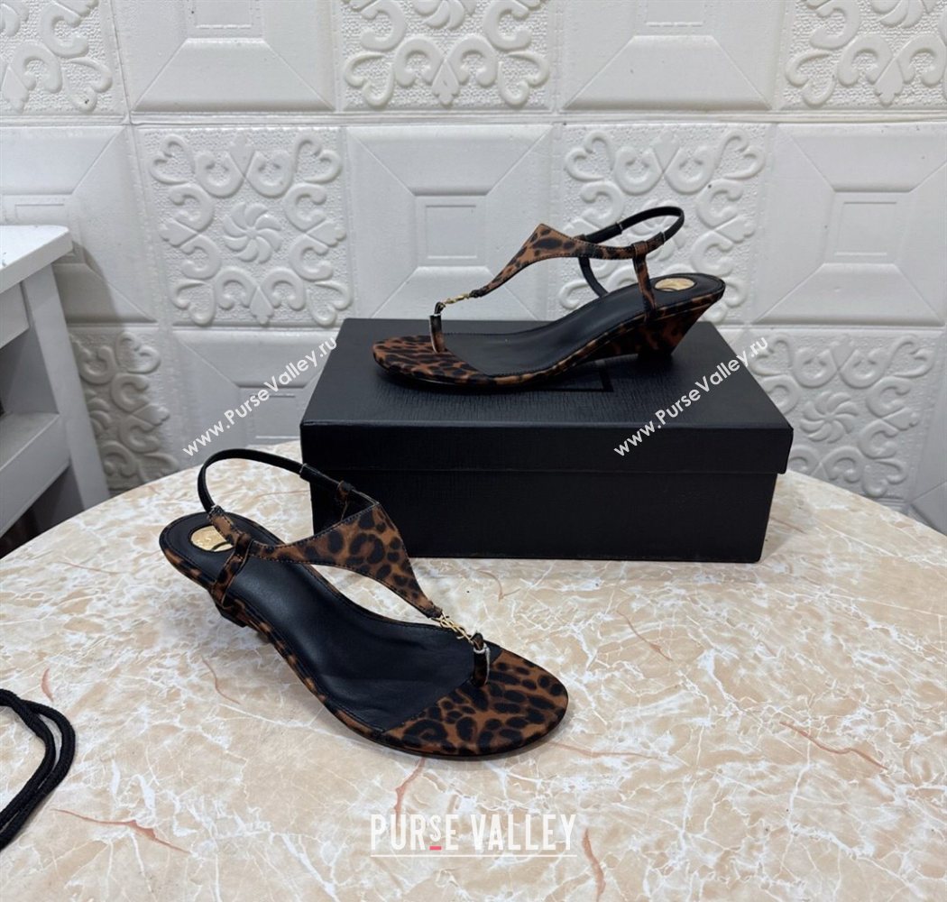 Saint Laurent Cassandra Wedge Thong Sandals 3.5cm in Leopard Print 2025 825279 (MD-250825125)