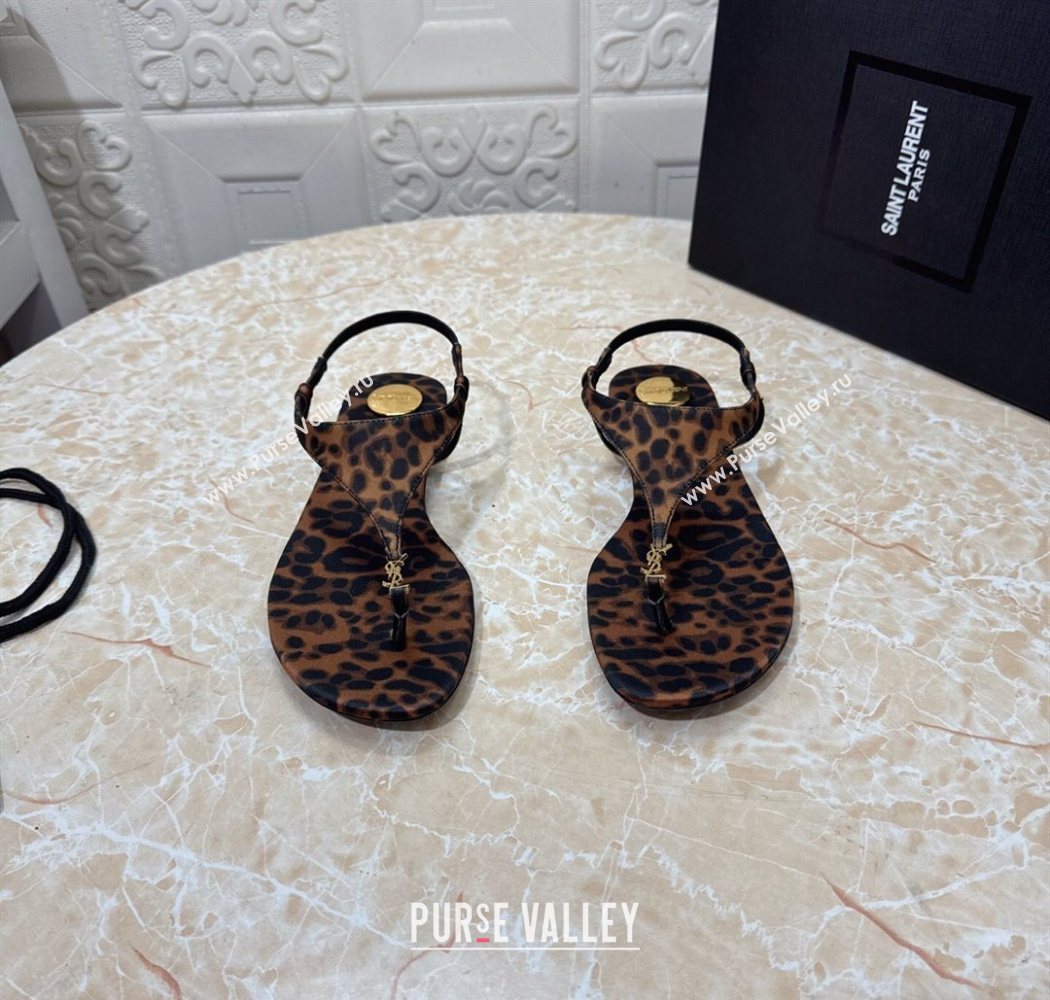 Saint Laurent Cassandra Flat Thong Sandals in Leopard Print 2025 841570 (MD-250825131)
