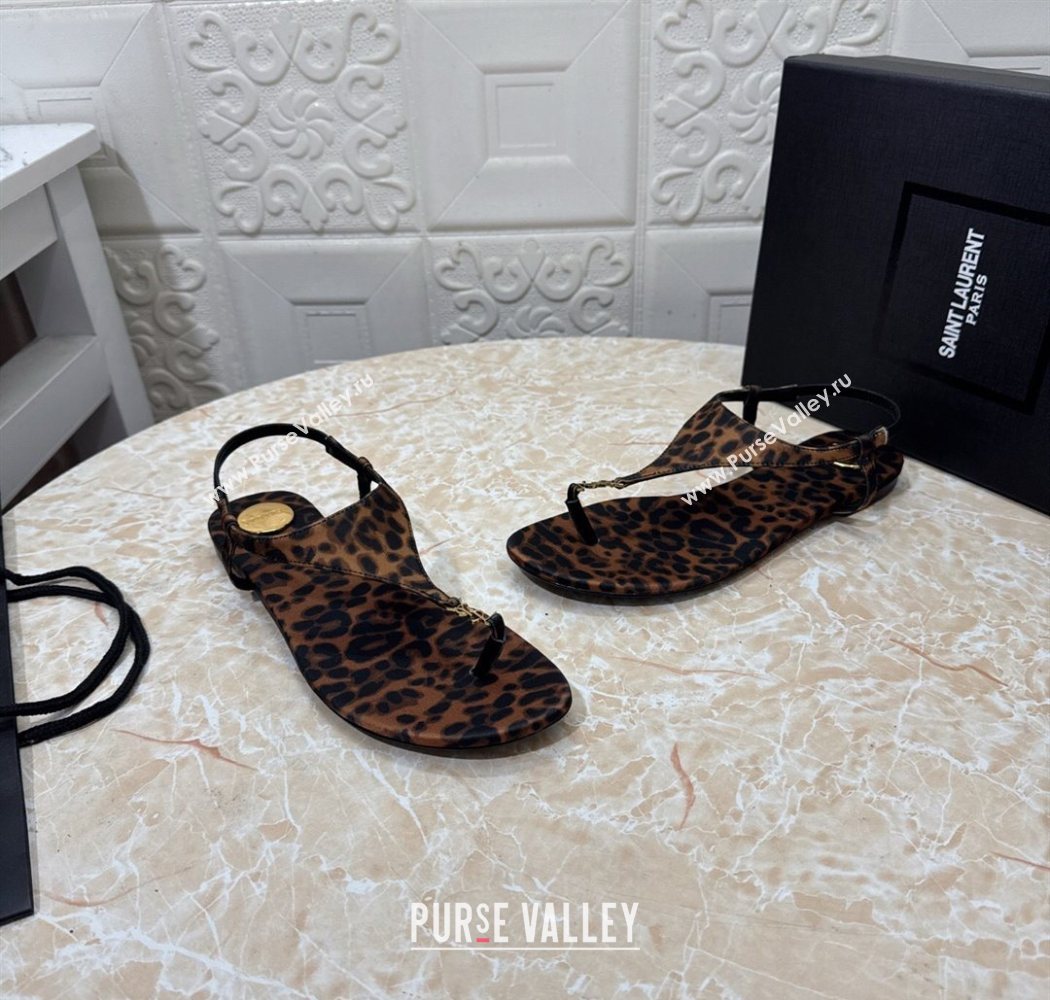 Saint Laurent Cassandra Flat Thong Sandals in Leopard Print 2025 841570 (MD-250825131)