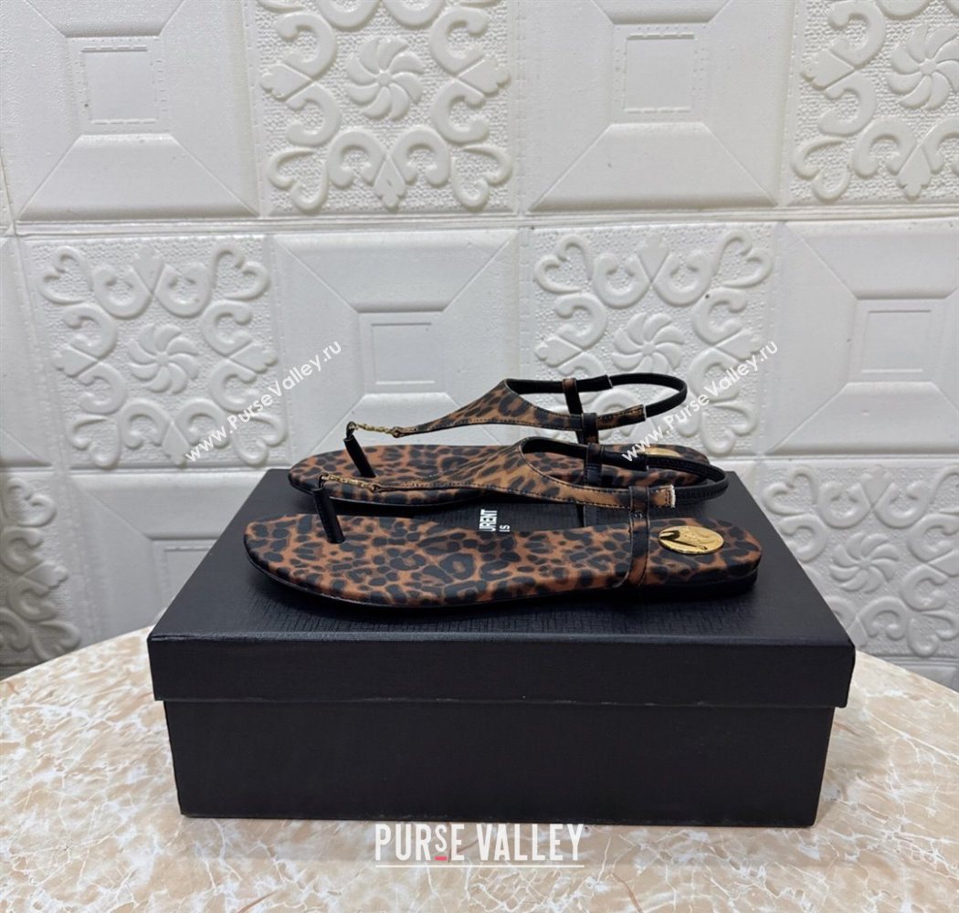 Saint Laurent Cassandra Flat Thong Sandals in Leopard Print 2025 841570 (MD-250825131)