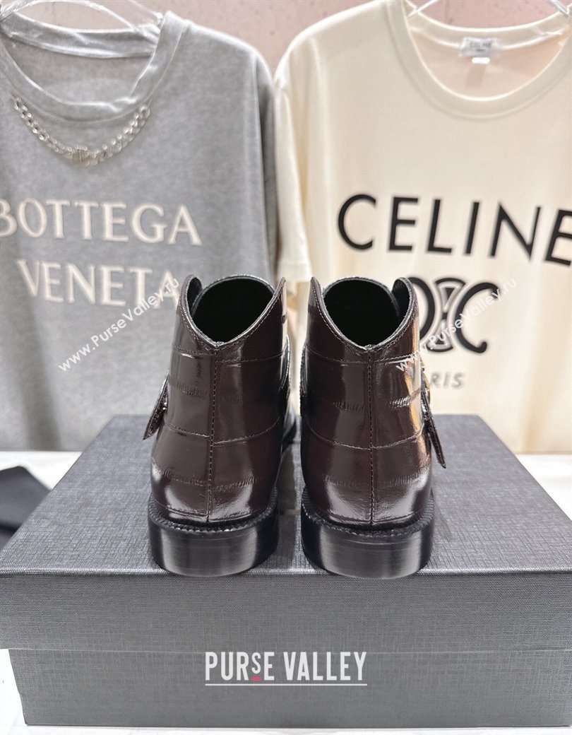 Saint Laurent Flat Chelsea Booties in Embossed Leather Dark Brown 2025 YSL121303 (MD-251213050)