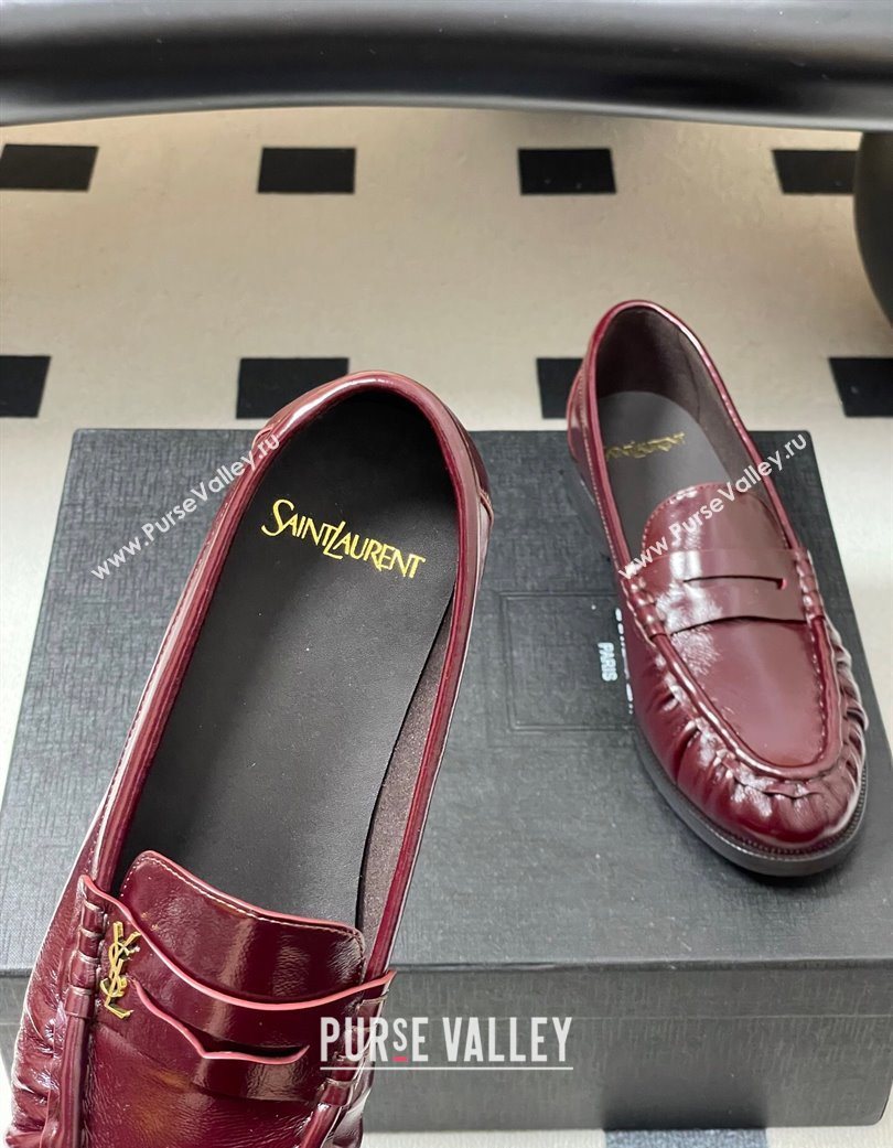 Saint Laurent Le Loafers Penny Slippers in Oil Leather Dark Burgundy 2025 7668790 (MD-251215008)