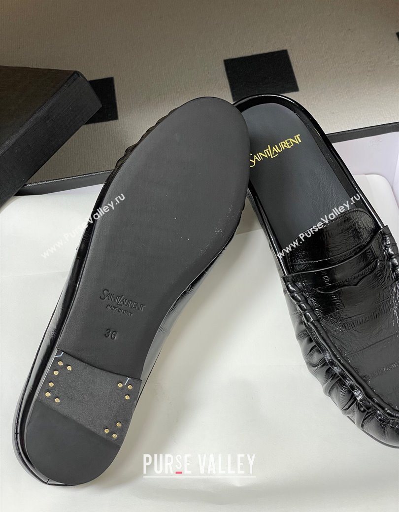 Saint Laurent Le Loafer Mules in Eel Embossed Leather Black/Gold 2025 7668790 (MD-251215016)