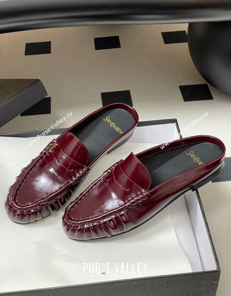 Saint Laurent Le Loafer Mules in Oil Leather Dark Burgundy 2025 7668790 (MD-251215022)