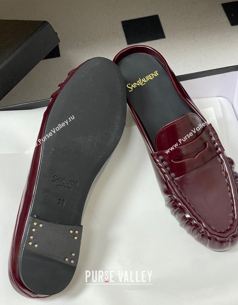 Saint Laurent Le Loafer Mules in Oil Leather Dark Burgundy 2025 7668790 (MD-251215022)