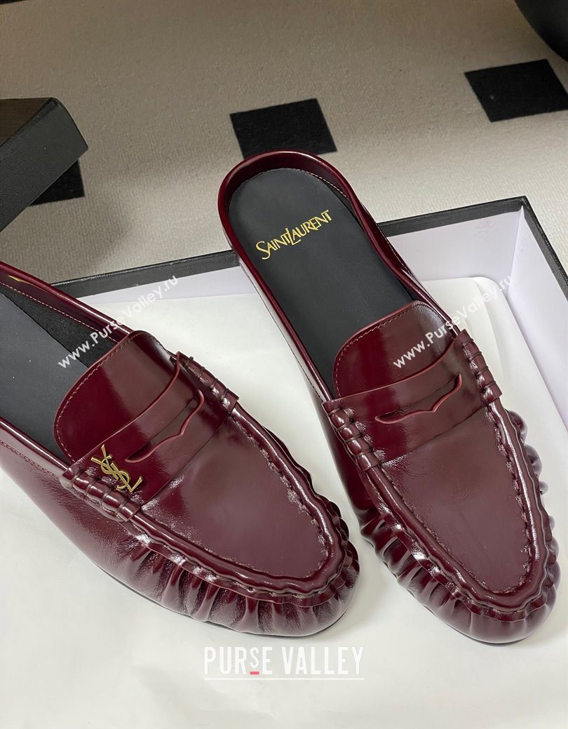 Saint Laurent Le Loafer Mules in Oil Leather Dark Burgundy 2025 7668790 (MD-251215022)